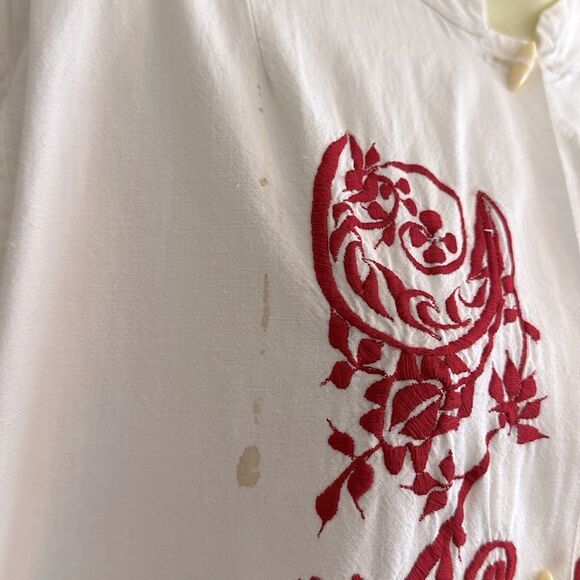 Vintage 60s Asian Inspired White Cotton Robe or House Coat with Red Embroidery - Picture 4 of 8